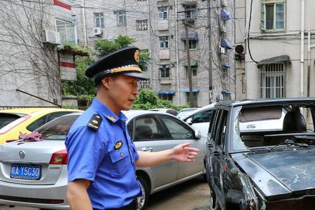 报废车长期停放小区该怎么处理