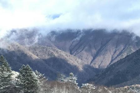 千山暮雪万里云的意思