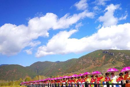 摩梭族居住环境特点