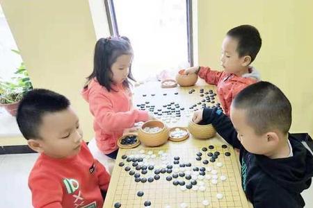 围棋自学与上培训课哪个好