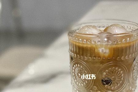 生椰拿铁和生酪拿铁哪个热量高