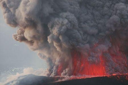 萨尔瓦多火山爆发的原因