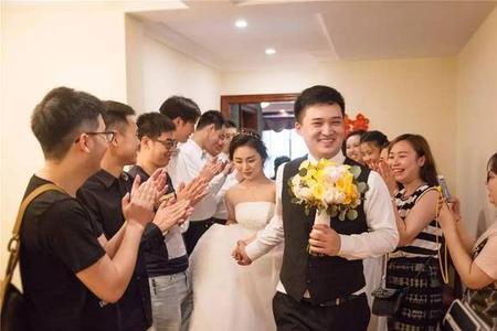 女方出阁宴男方和结婚穿一样吗