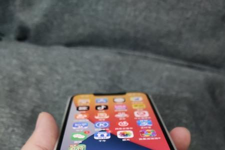 iphone13反向充电可以给别人充吗