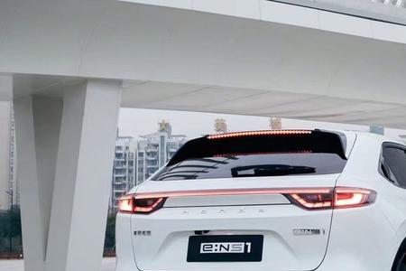 suv 后面可以拉车子吗