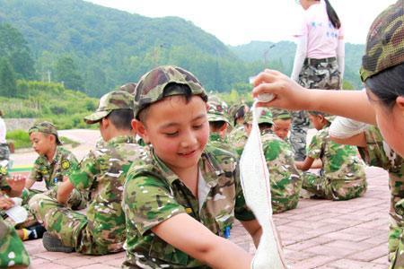 初中生参加一个月夏令营有用吗