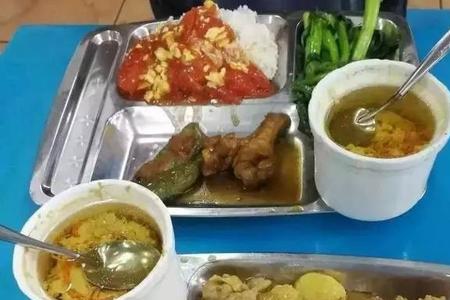 中学食堂什么饭受欢迎