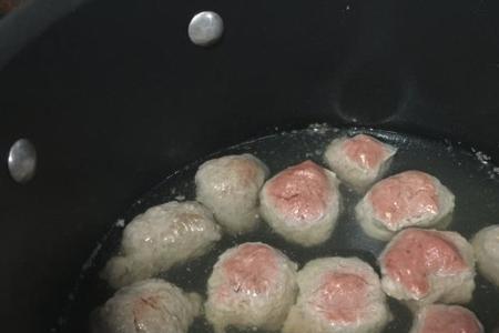 冰冻的牛肉丸需要解冻后才煮吗