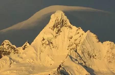 藏语第一女神指的是哪座山