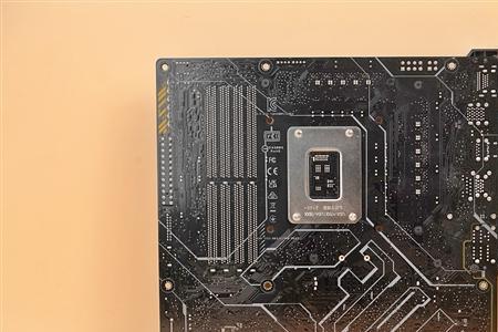 华硕tufgamingb550mplus支持5900x嘛