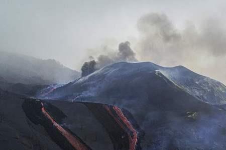 火山爆发去高处有用吗