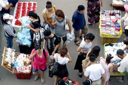 摆地摊卖衣服用什么背景音乐