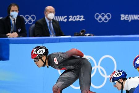 男子短道速滑1000米怎么会赢的