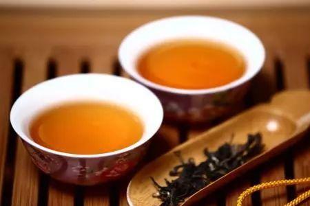 奶茶中红茶能否用乌龙茶替代