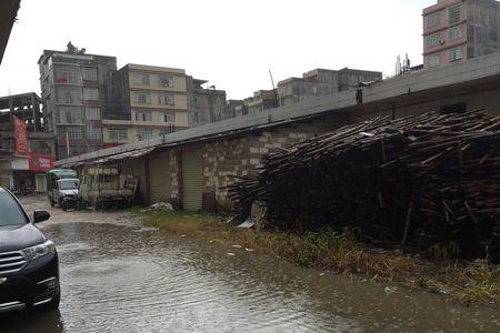 刚盖完房子下雨好吗