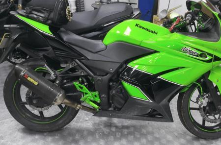 川崎ninja250后减震可以调吗