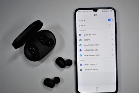 红米蓝牙耳机右边声音小