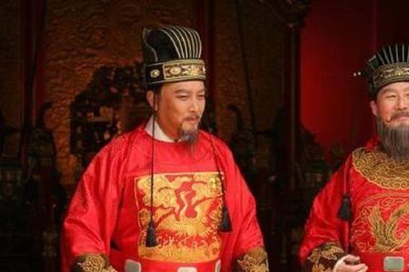 张居正相当于现在什么职位