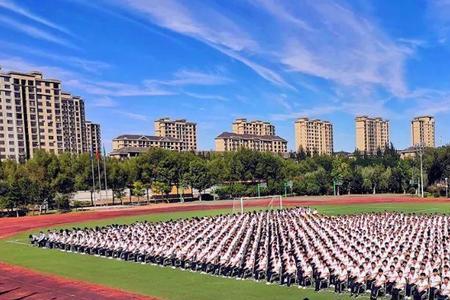 胶南实验中学是重点高中吗