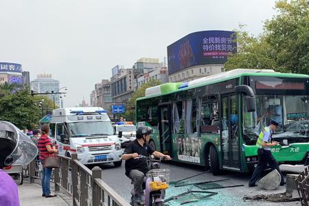 杭州庆春路上有卖铜锣吗