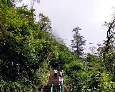 瓦屋山自驾游怎么停车