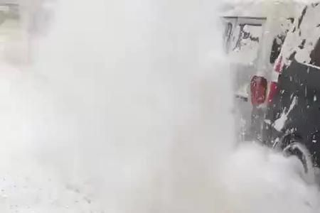 小颗粒搭建扫雪车的原理