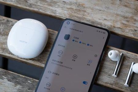 realme buds air2怎么看充满电了