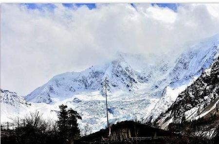 玉龙雪山是连接喜马拉雅山吗