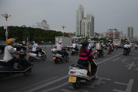 北京摩托车车道如何行走