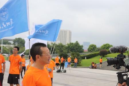 沐风栉雨砥砺前行下一句