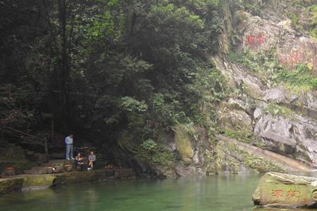 鼎湖山走路多久上山顶