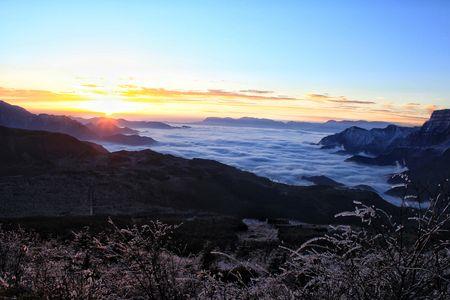 大瓦山和瓦屋山是一个地方吗