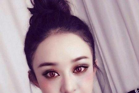 万圣节女生化了鬼妆怎么夸