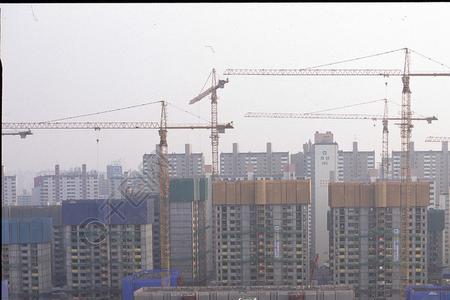 为什么在十字路口建塔