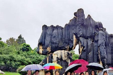 石林峡下雨天开放吗