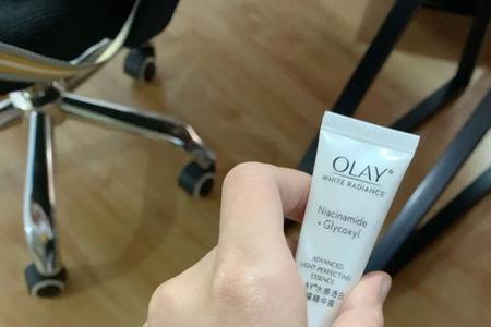 olay抗糖小白瓶和水乳使用步骤