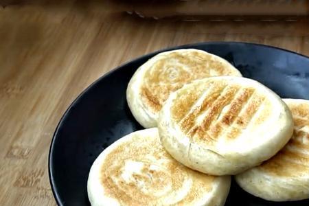 油酥烧饼怎么和面起酥步骤