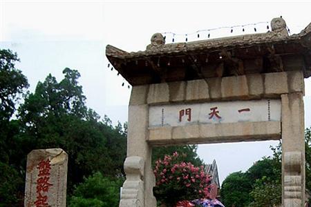 泰山红门检票还是万仙楼检票