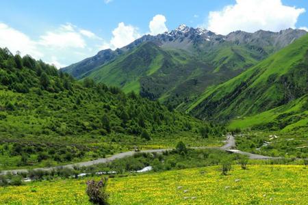 现在去阿坝等地避暑安全吗