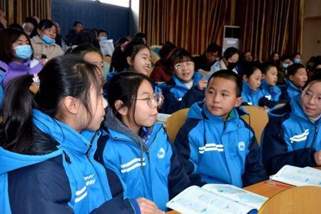 运城市实验中学每年级几个班