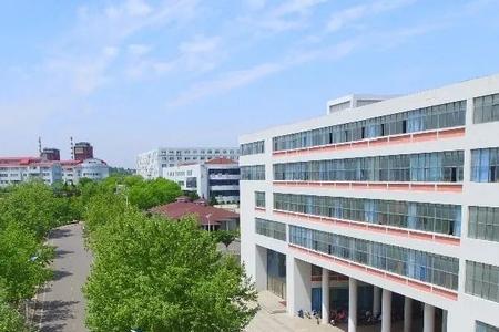 青岛工学院门口可以放东西吗