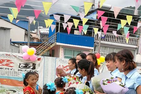 幼儿园毕业送鲜花可以吗