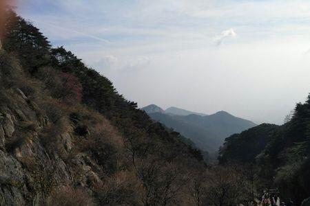 在泰山山里住上一个月哪里合适