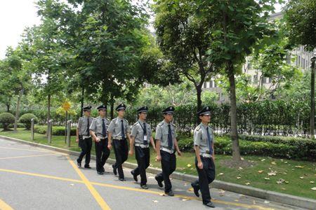 上海学校保安好做吗