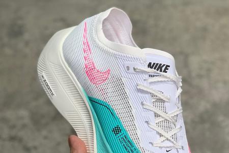 nike vaporfly next2和fly3哪个好