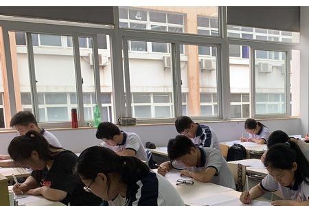 在世纪中学复读符合什么条件