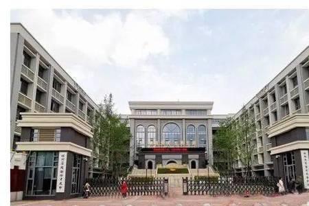 成都市华建学校怎么样