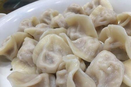 七个猪肉大葱水饺热量