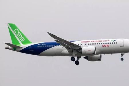 c919比波音747大吗