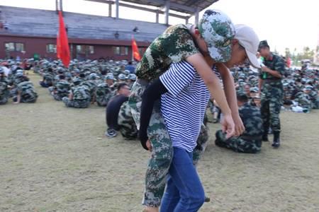 大学军训怎么当助教